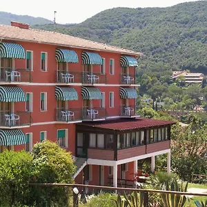 https://hotel-la-feluca.it-tuscanyhotel.com