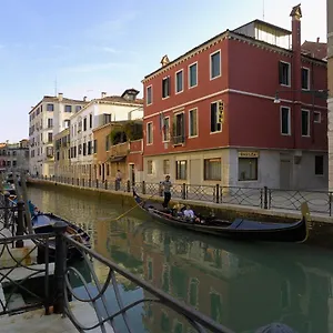 https://basilea-venice.hotelinveneto.com